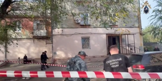 Возле дома на проспекте Энтузиастов обнаружили тело убитого 66-летнего мужчины Возле дома на проспекте Энтузиастов обнаружили тело убитого 66-летнего мужчины