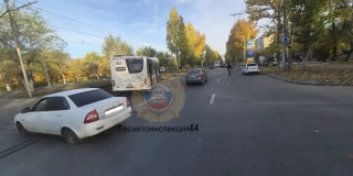 Два человека пострадали в ДТП с автобусом и легковушкой в Заводском районе Два человека пострадали в ДТП с автобусом и легковушкой в Заводском районе