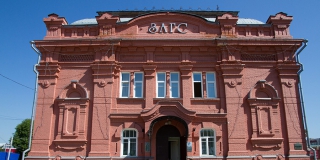 Для старинного здания энгельсского ЗАГСа определили предметы охраны Для старинного здания энгельсского ЗАГСа определили предметы охраны