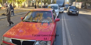 В массовой аварии на проспекте Энтузиастов пострадал мужчина В массовой аварии на проспекте Энтузиастов пострадал мужчина