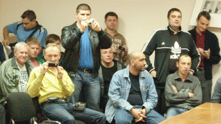 У «Протона» нет денег на первый выезд чемпионата России, но он рассчитывает на «бронзу» У «Протона» нет денег на первый выезд чемпионата России, но он рассчитывает на «бронзу»