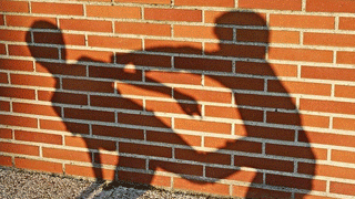 Пострадавший в драке третьеклассник признан инициатором конфликта Пострадавший в драке третьеклассник признан инициатором конфликта