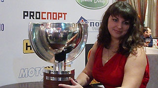 Саратовцы увидели Кубок мира и суперзвезд советского хоккея Саратовцы увидели Кубок мира и суперзвезд советского хоккея