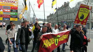 На Первомае националисты примкнули к шествию анархистов