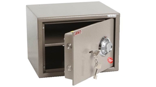 Бухгалтер заподозрена в хищении 260 тысяч рублей из сейфа фирмы Бухгалтер заподозрена в хищении 260 тысяч рублей из сейфа фирмы