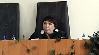 Судье по делу Козлачкова мешают телеоператоры Судье по делу Козлачкова мешают телеоператоры