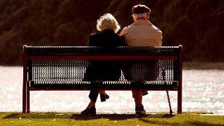 Соседка по лавочке отняла у мужчины пенсию по инвалидности Соседка по лавочке отняла у мужчины пенсию по инвалидности