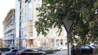 Автолюбители жалуются на «невидимые знаки» улицы Мичурина