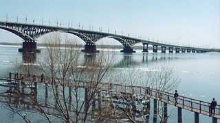Решено закрыть для движения мост Саратов-Энгельс